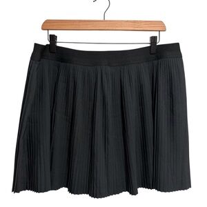 Old Navy Black Pleated Mini Skort Skirt with Spandex Shorts NWT